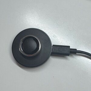 Oura size 9 Silver Wearable Ring with charger